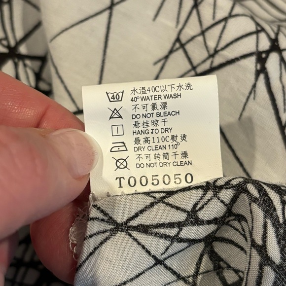 New Light Black and White Sleeveless Top with Bird Print Size 5XL - Picture 7 of 9